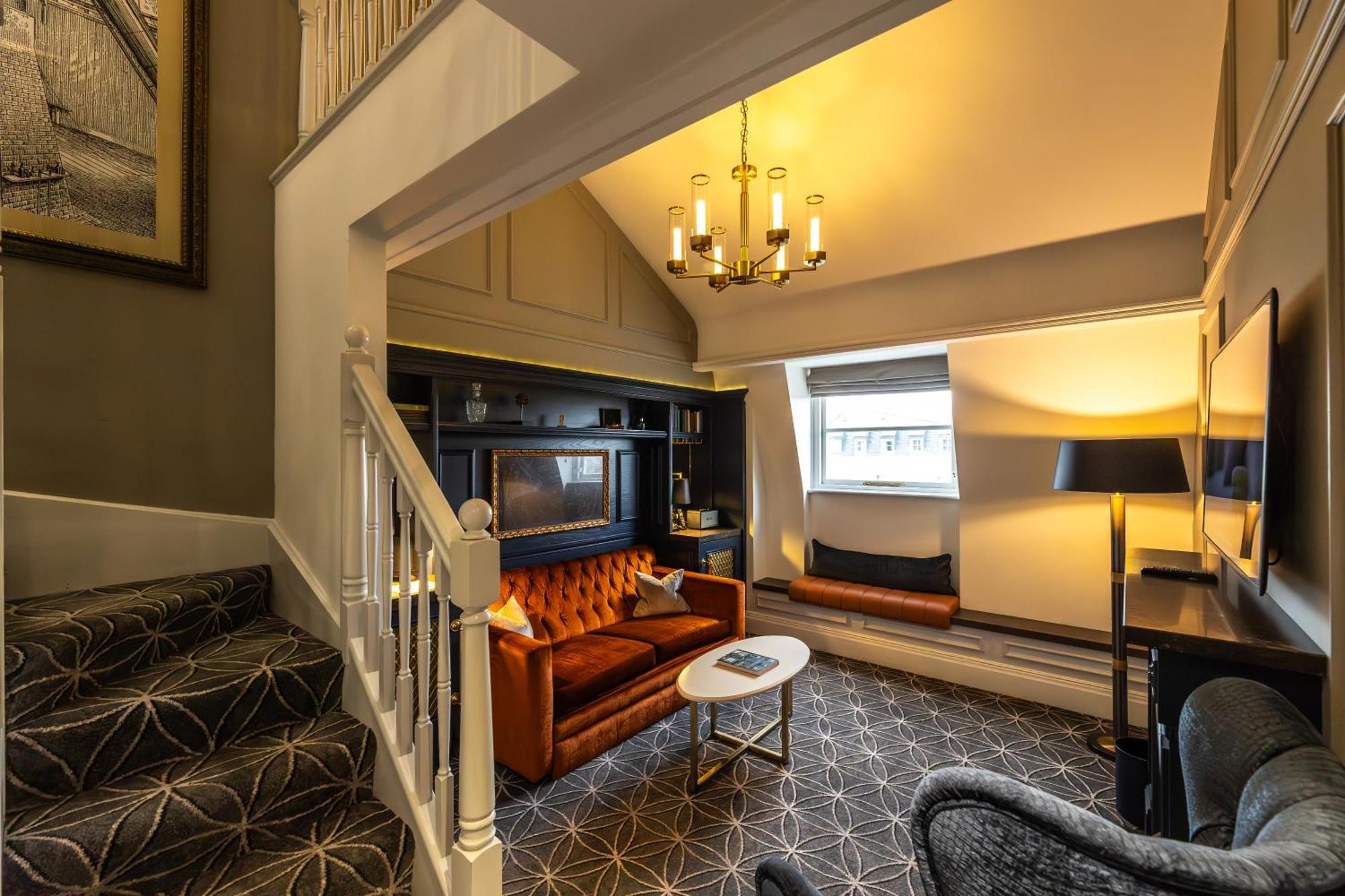 100 Queen'S Gate Hotel London, Curio Collection By Hilton Exteriör bild The hotel's interior